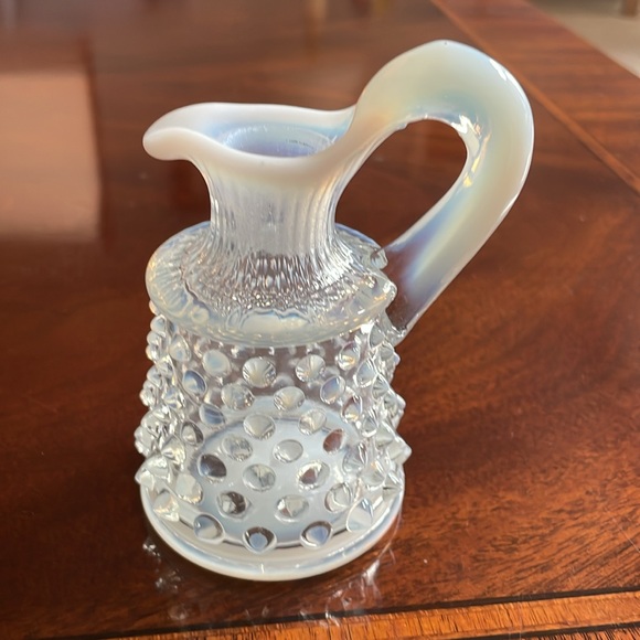 Fenton French opalescent hobnail cruet - Picture 3 of 6